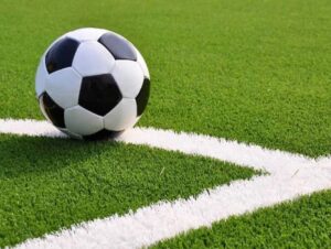 تركيب العشب الصناعي للملاعب