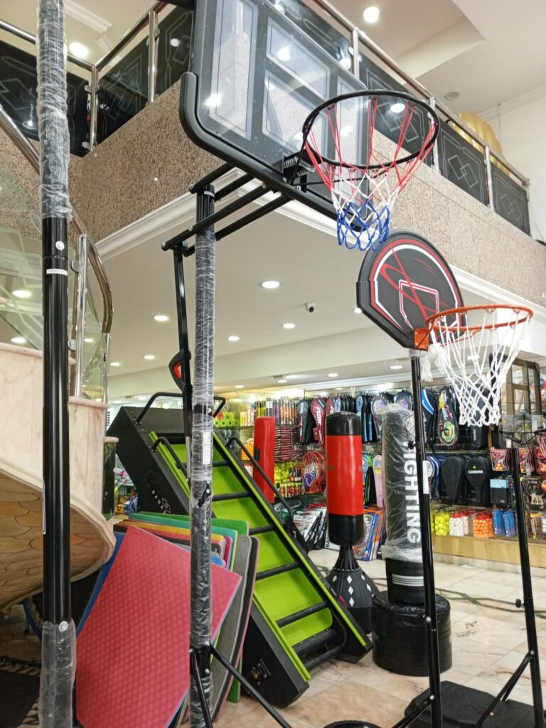 تجهيزات ملاعب